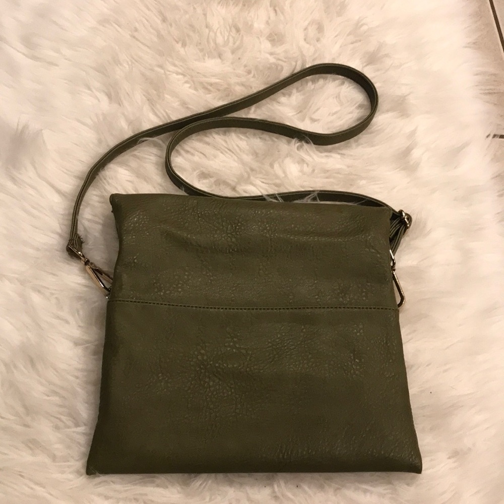 Street level Cross body